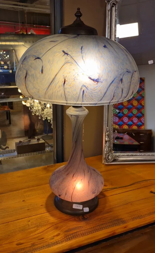 Lampe vintage verre soufflé mobilier vintage Genève intégration intérieur